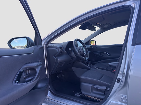 Toyota Yaris 10 of 26