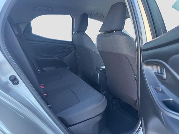 Toyota Yaris 22 of 26