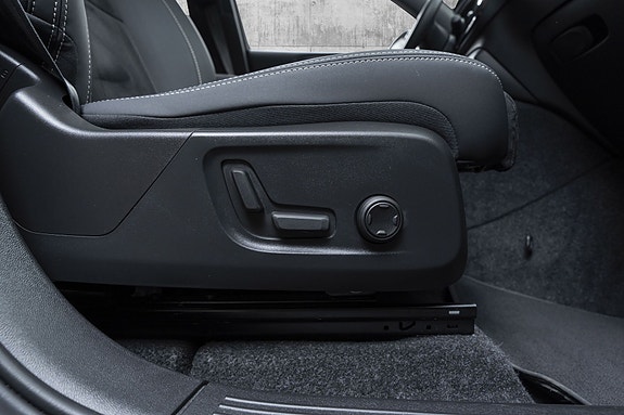 Volvo C40 17 of 30