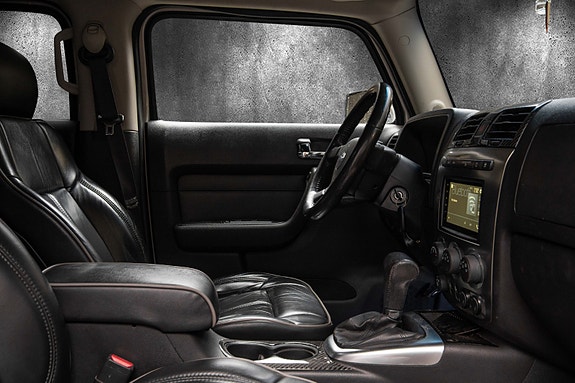 Hummer H3 29 of 30