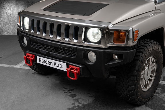 Hummer H3 2 of 30