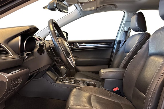 Subaru Outback 8 of 17