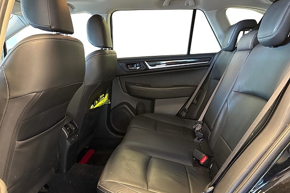 Subaru Outback 14 of 17