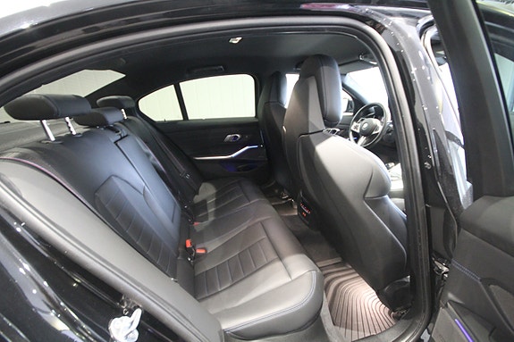 BMW M340d 13 of 30