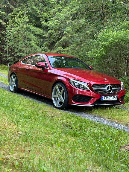 Mercedes-Benz C180 2 of 4