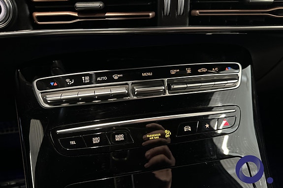 Mercedes-Benz EQC400 15 of 30