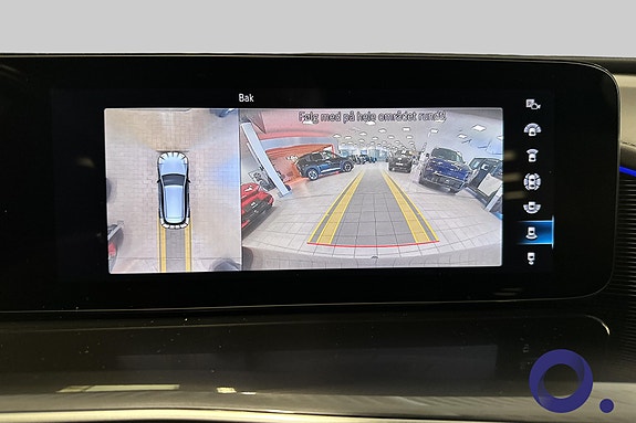 Mercedes-Benz EQC400 21 of 30