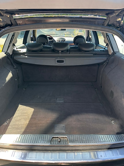 Mercedes-Benz E500 17 of 19