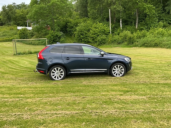Volvo XC60 4 of 19