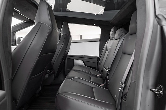 Tesla Cybertruck 24 of 30