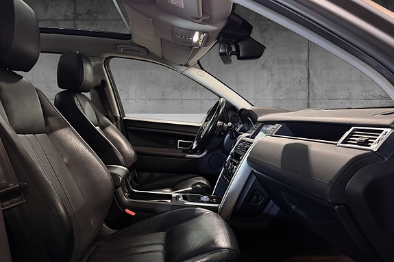 Land Rover Discovery Sport 16 of 24