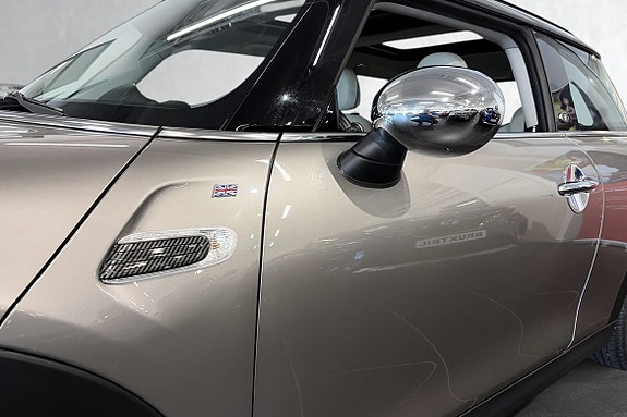 MINI Cooper 19 of 20