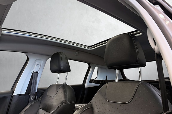 Peugeot 2008 11 of 15