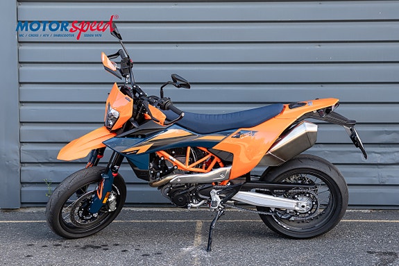 KTM 690 SMC Demo 5 of 8