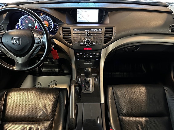 Honda Accord 18 of 30