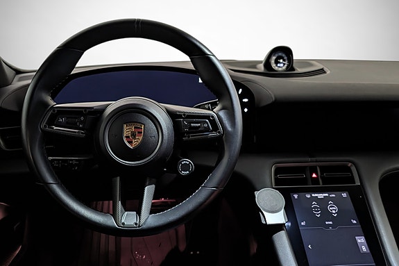 Porsche Taycan 4 15 of 28