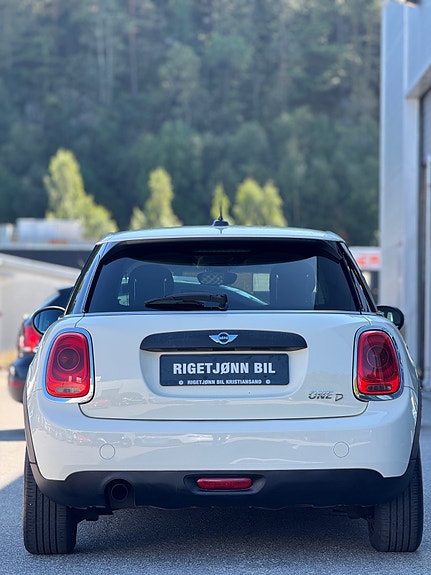 MINI One 9 of 30