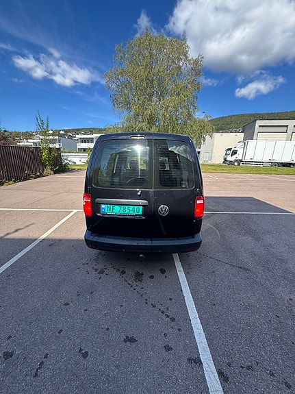 Volkswagen Caddy Maxi 4 of 11