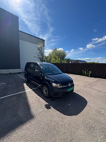 Volkswagen Caddy Maxi 3 of 11