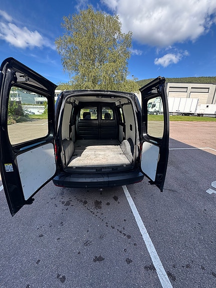 Volkswagen Caddy Maxi 6 of 11