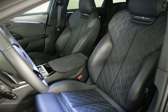 Audi S6 e-tron 10 of 21