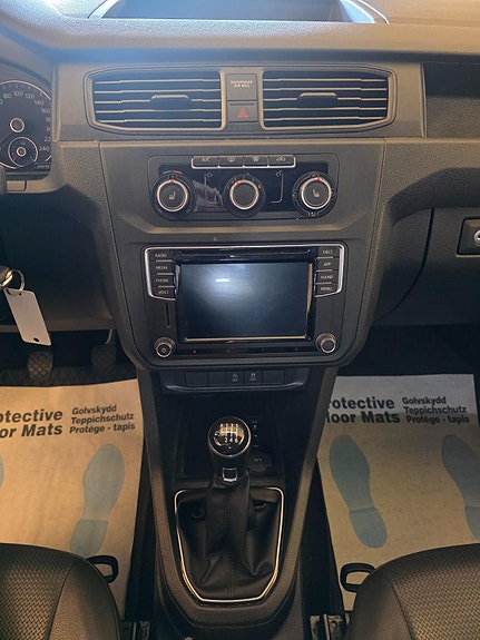 Volkswagen Caddy Maxi 23 of 30