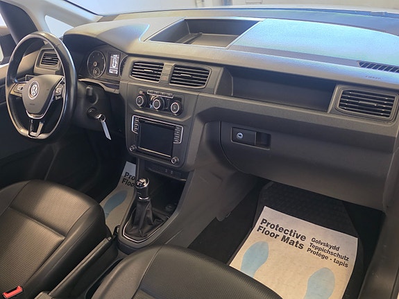 Volkswagen Caddy Maxi 17 of 30