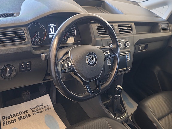 Volkswagen Caddy Maxi 16 of 30