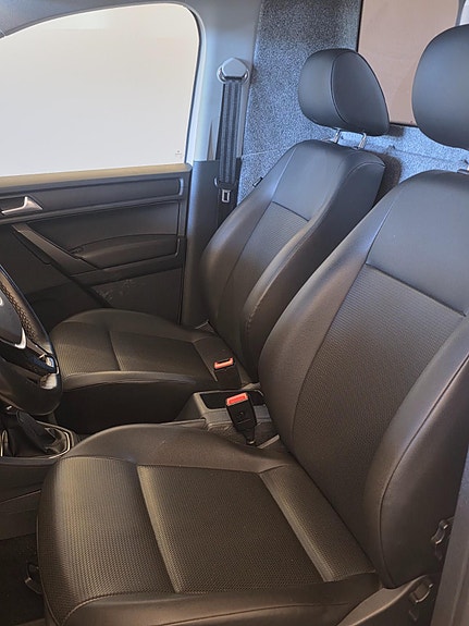 Volkswagen Caddy Maxi 14 of 30