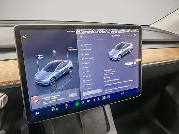 Tesla Model Y 15 of 29