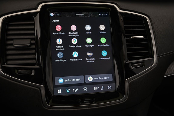 Volvo XC90 27 of 30