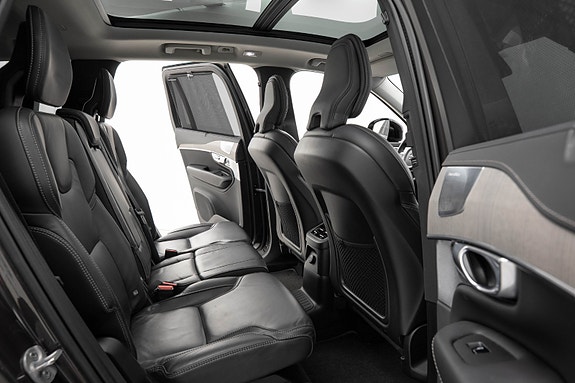 Volvo XC90 28 of 30