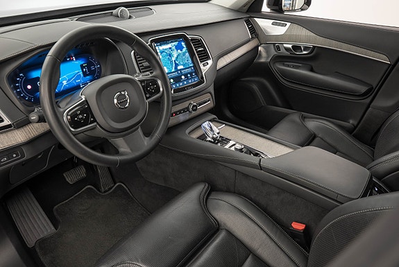 Volvo XC90 7 of 30