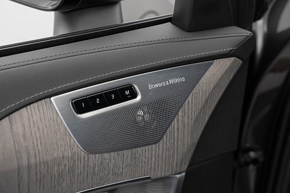 Volvo XC90 8 of 30