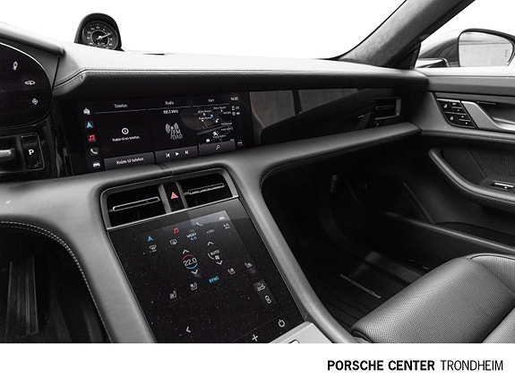 Porsche Taycan 11 of 30