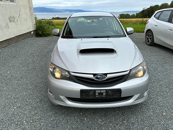 Subaru Impreza 2 of 18