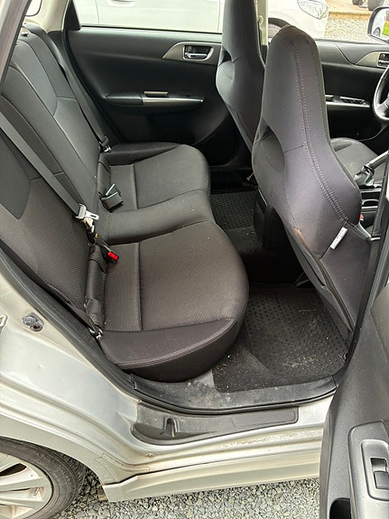 Subaru Impreza 8 of 18