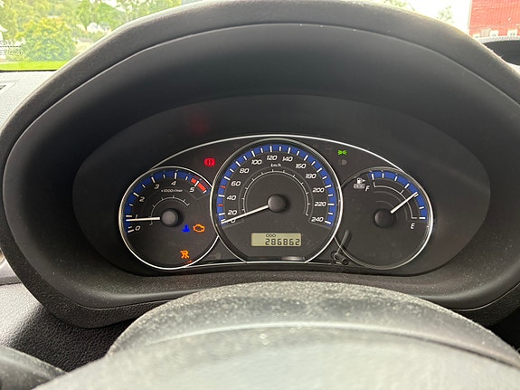 Subaru Impreza 10 of 18