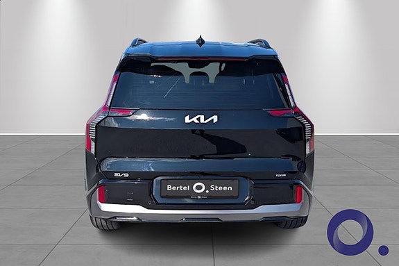 Kia EV9 4 of 24