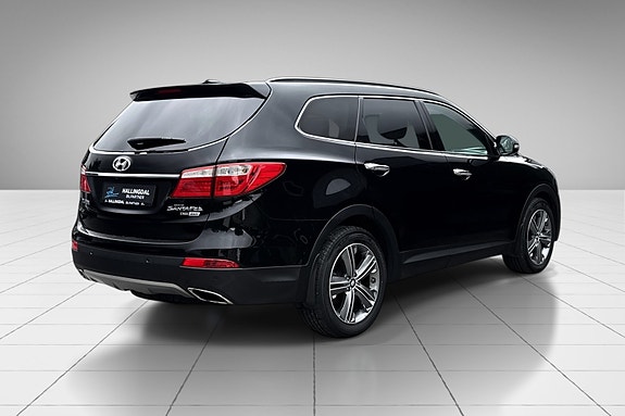 Hyundai Grand Santa Fe 5 of 19