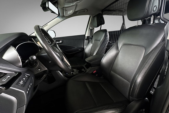 Hyundai Grand Santa Fe 9 of 19