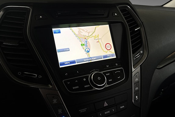Hyundai Grand Santa Fe 16 of 19