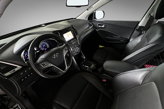 Hyundai Grand Santa Fe 10 of 19