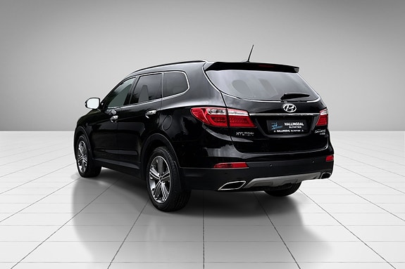 Hyundai Grand Santa Fe 7 of 19