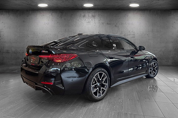 BMW i4 5 of 25