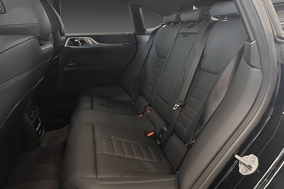 BMW i4 25 of 25