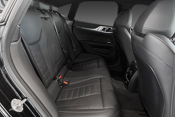 BMW i4 24 of 25