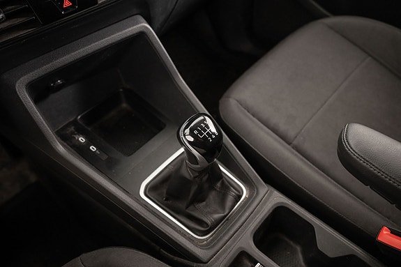 Volkswagen Caddy Maxi 13 of 24