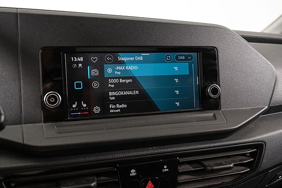 Volkswagen Caddy Maxi 16 of 24