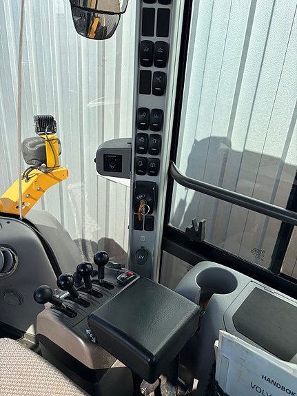 Volvo L60H 9 of 11